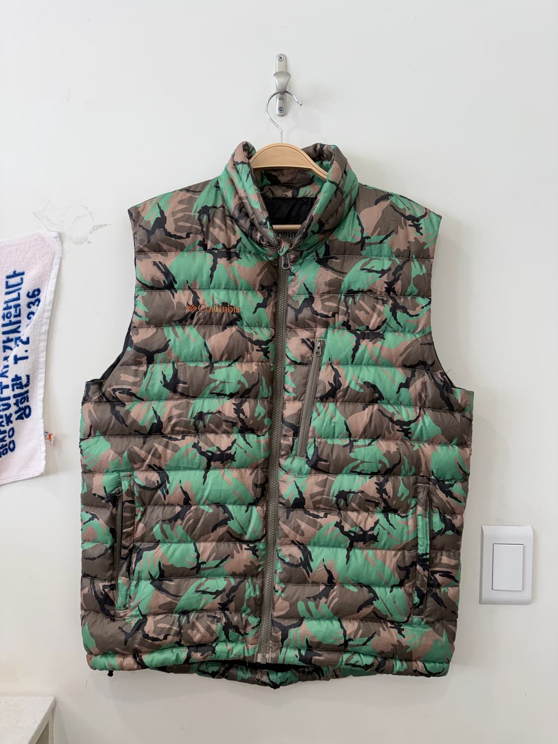 콜롬비아 카모 조끼패딩 베스트 상품이미지1