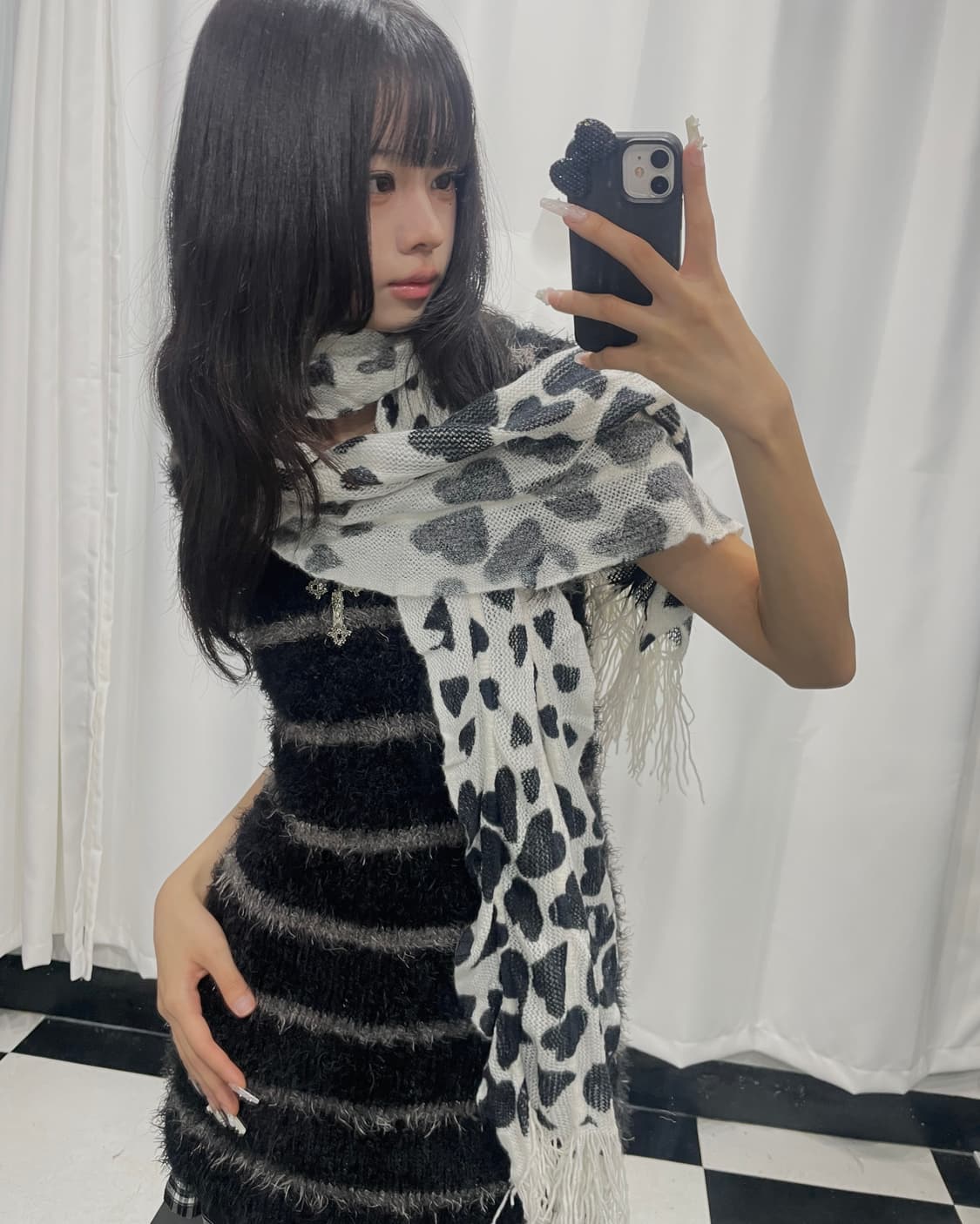 🎸화이트 하트 패턴 머플러🎸 상품이미지1