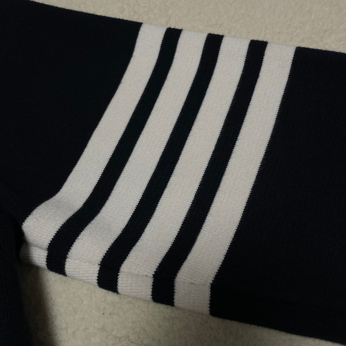 톰브라운 밀라노스티치 니트 4사이즈 신형 (100) 상품이미지4