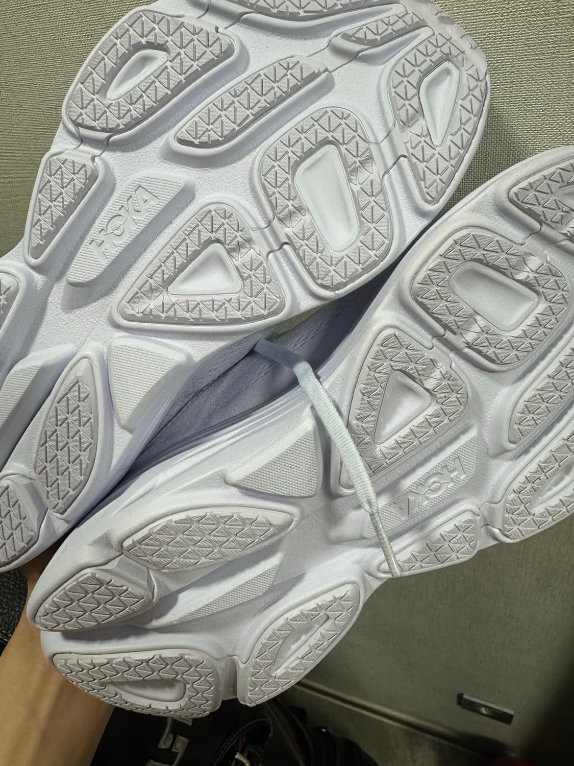 호카 본디 8 런닝화 화이트 280mm 새상품 상품이미지4