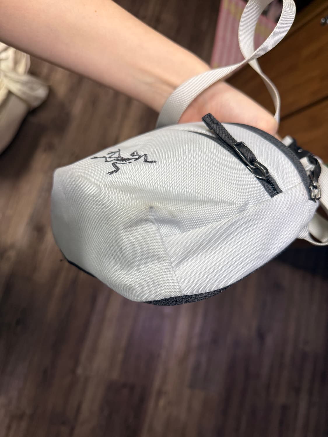 아크테릭스 맨티스 1 웨이스트팩 솔리튜드 그래파이트 상품이미지3