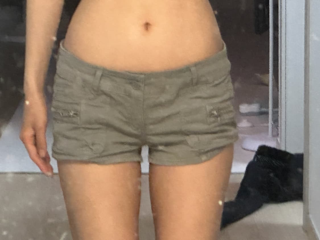 Brandy melville 브랜디멜빌 카고 쇼츠 로우라이즈 반바지 상품이미지4