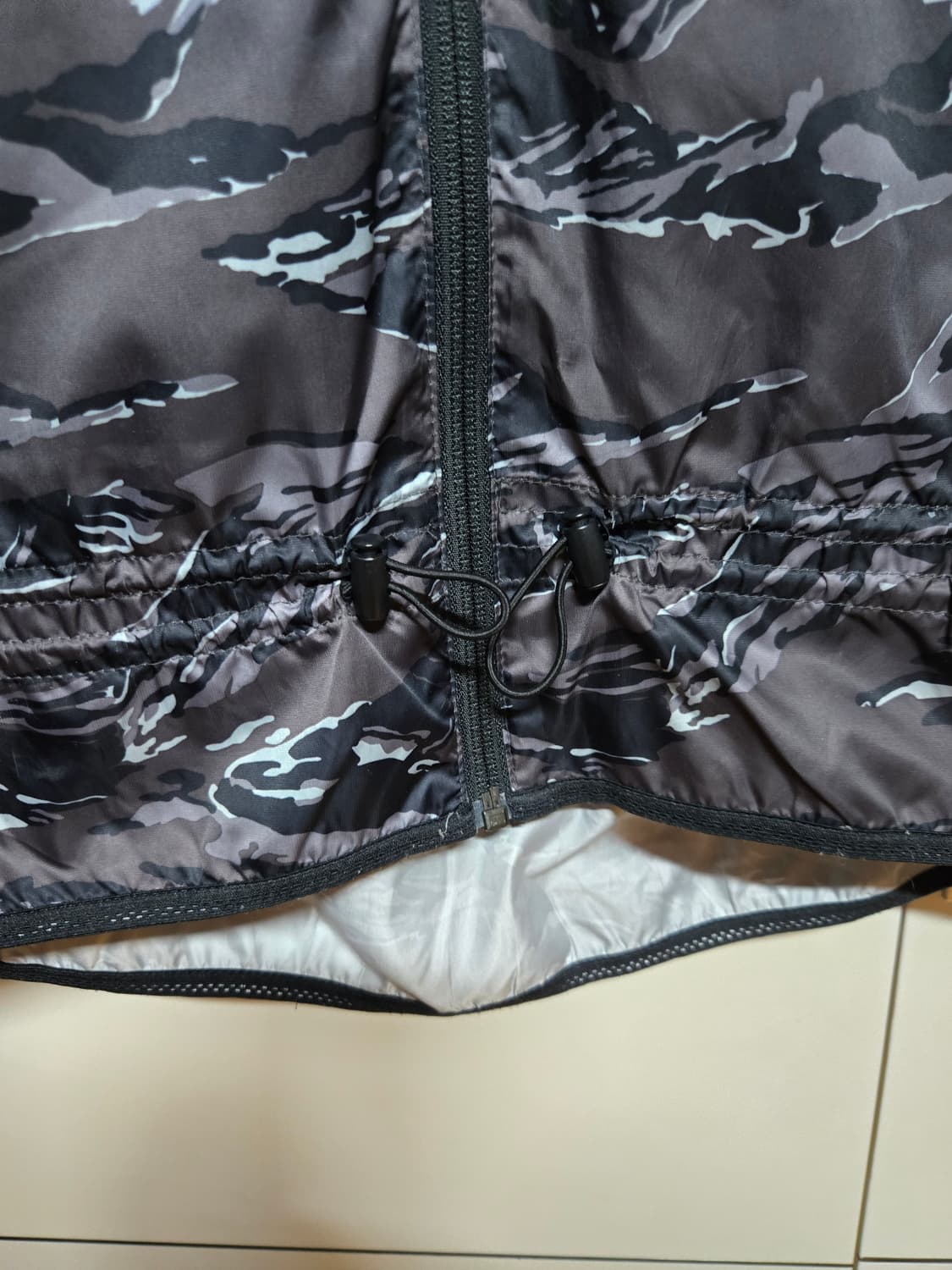 나이키 여성 카모 밀리터리 바람막이 점퍼 상품이미지4