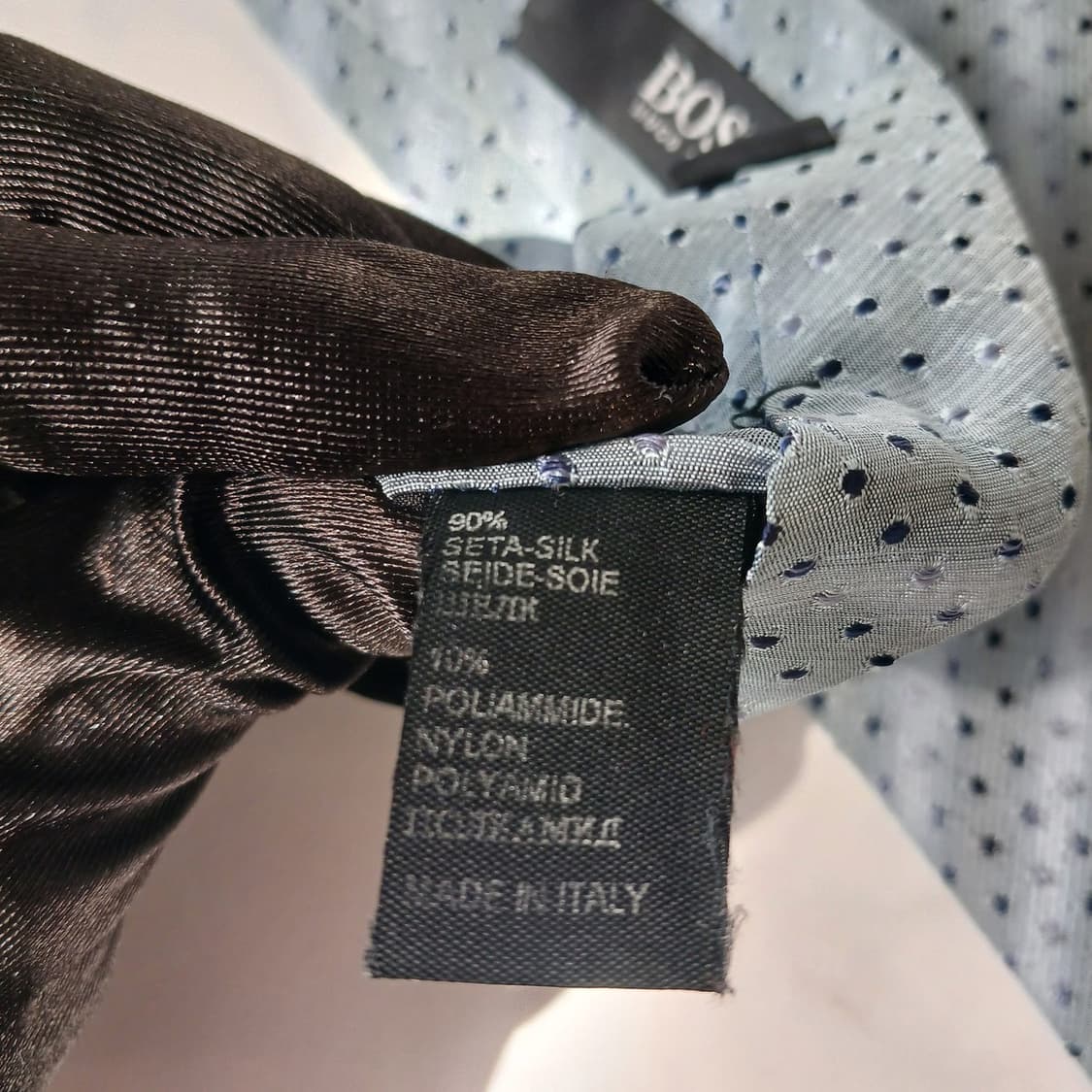 휴고보스 실크 라이트블루 도트 패턴 넥타이 9cm B등급 E761
 상품이미지8