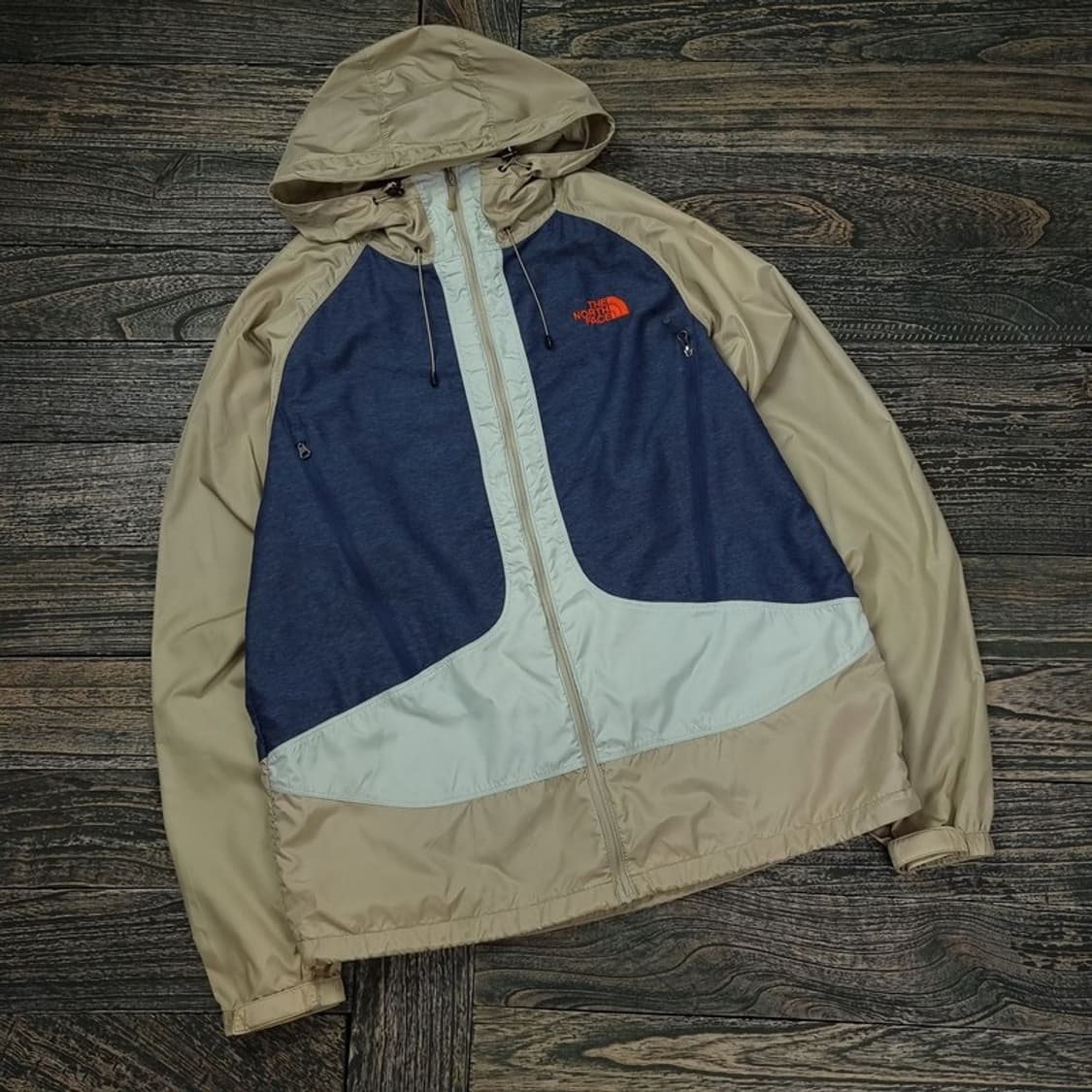 노스페이스 멀티 컬러 소프트쉘 경량 후드 바람막이 자켓 M16636 상품이미지1