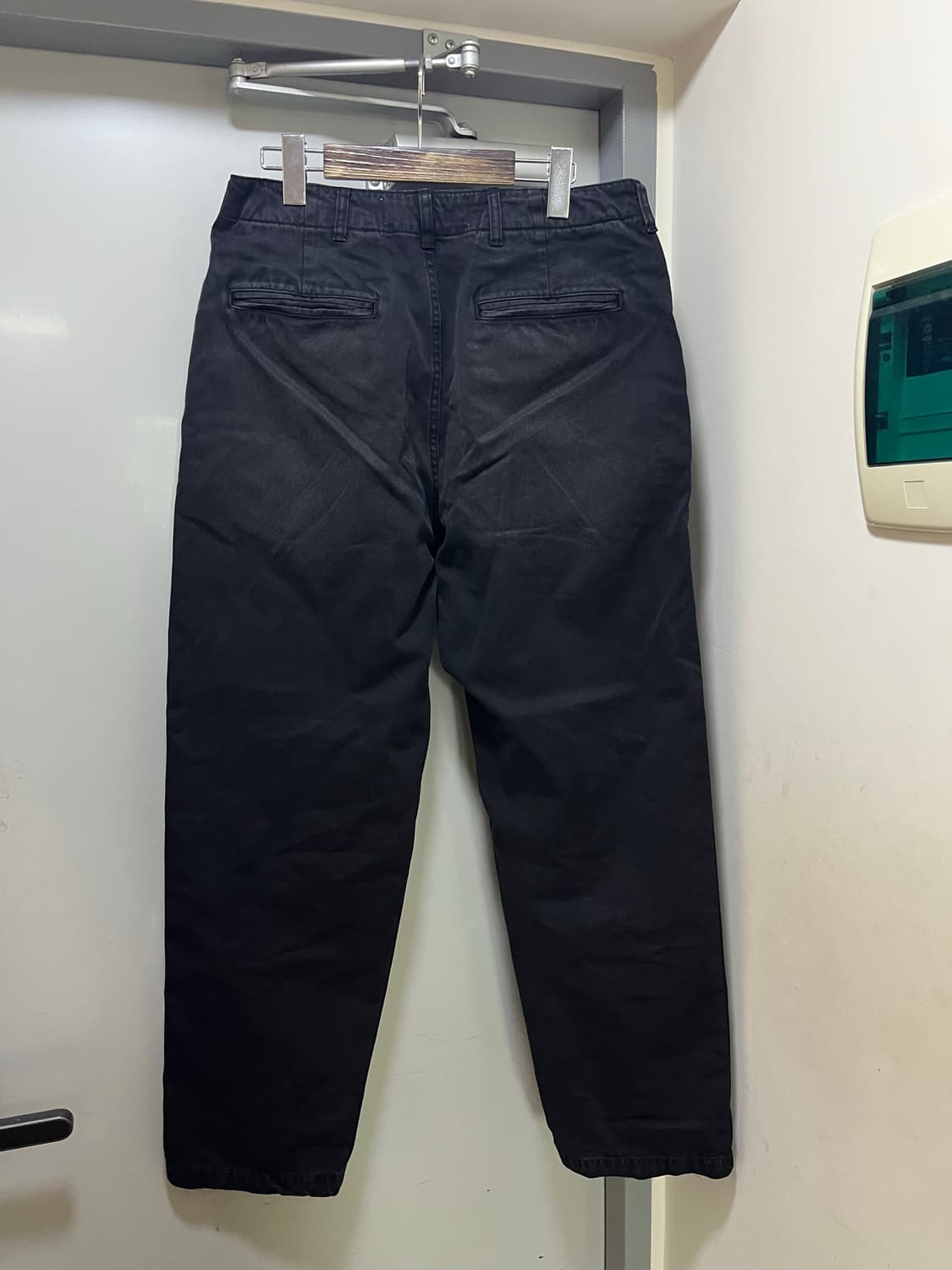 [1] 타임리스 스포츠웨어 가먼트다이 치노 올드블랙 상품이미지4