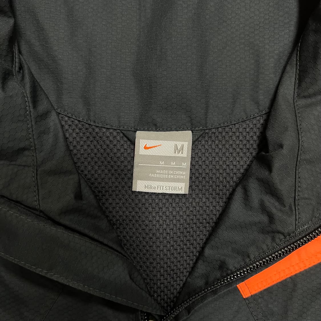 나이키 토탈90 패디드 바람막이 상품이미지3