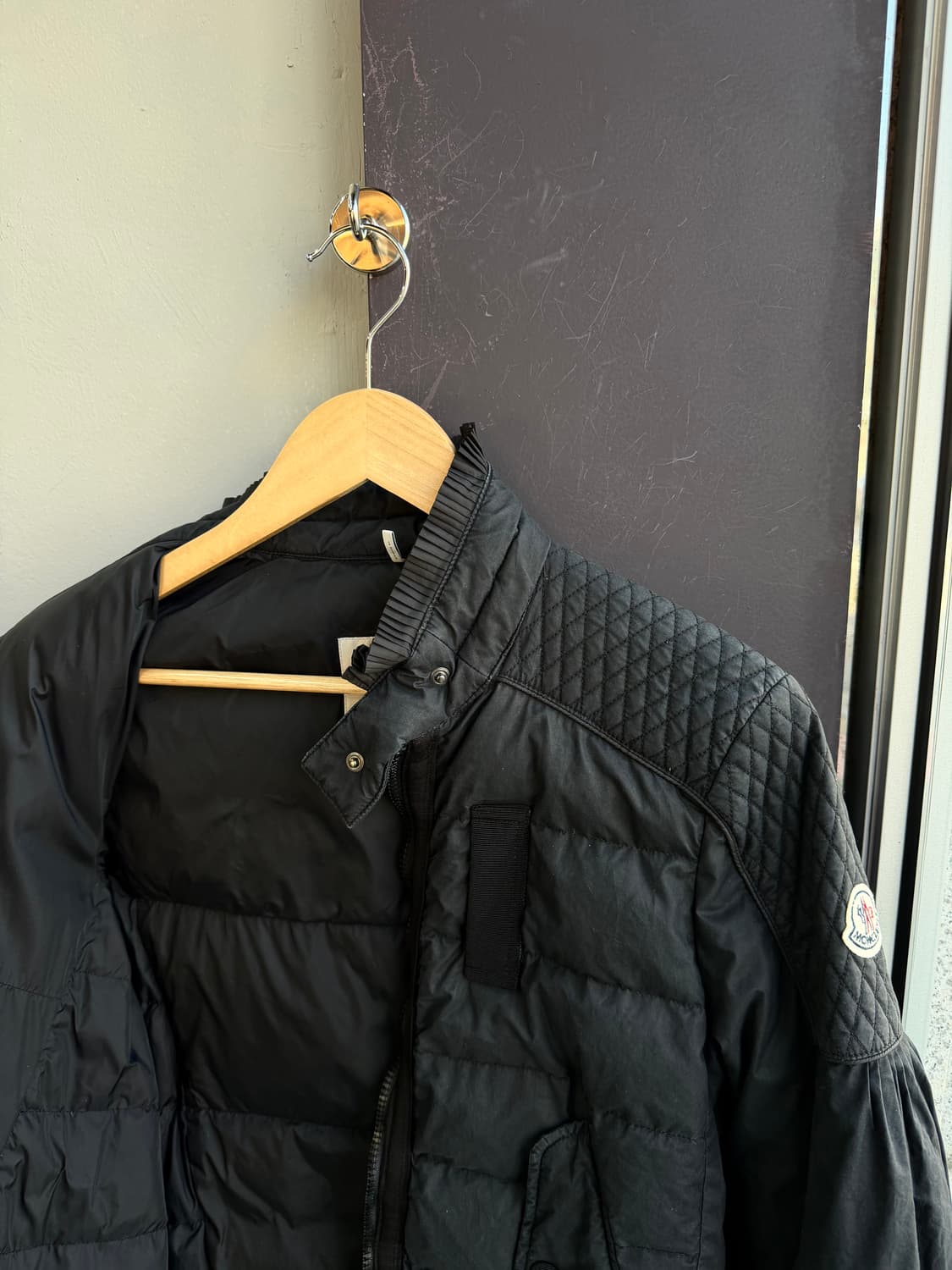 .1/ 몽클레어 워싱 프릴 디테일 봄버 패딩 자켓 상품이미지6