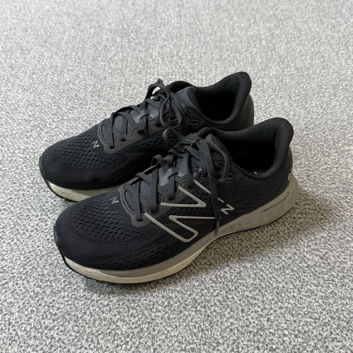 [정가 19만원] 뉴발 프레쉬폼 러닝화 250 상품이미지6