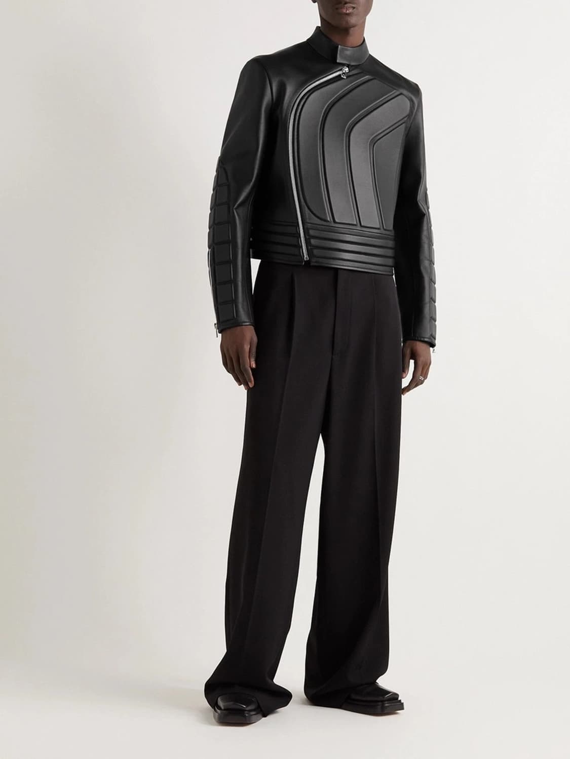 보테가 베네타 FW2019 런웨이 패디드 레더 바이커 자켓 상품이미지8