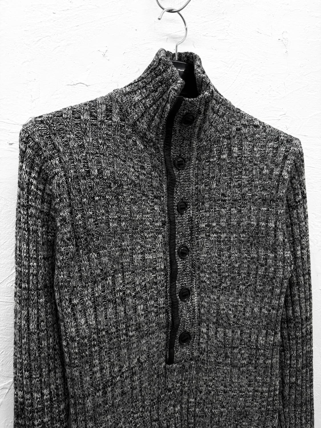 monsieur nicole 하이넥 하프버튼 니트 상품이미지2