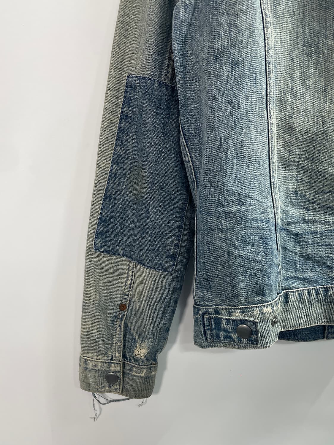 올세인츠 디스트로이드 데님 자켓 (on.470) 상품이미지4
