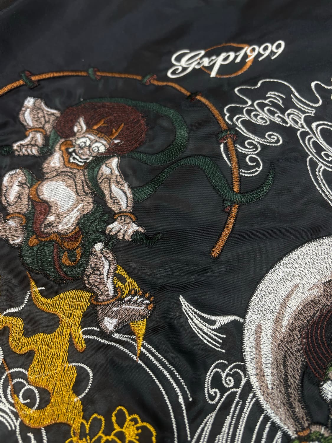 GXP1999 풍신 뇌신 자수 스카쟌 상품이미지6