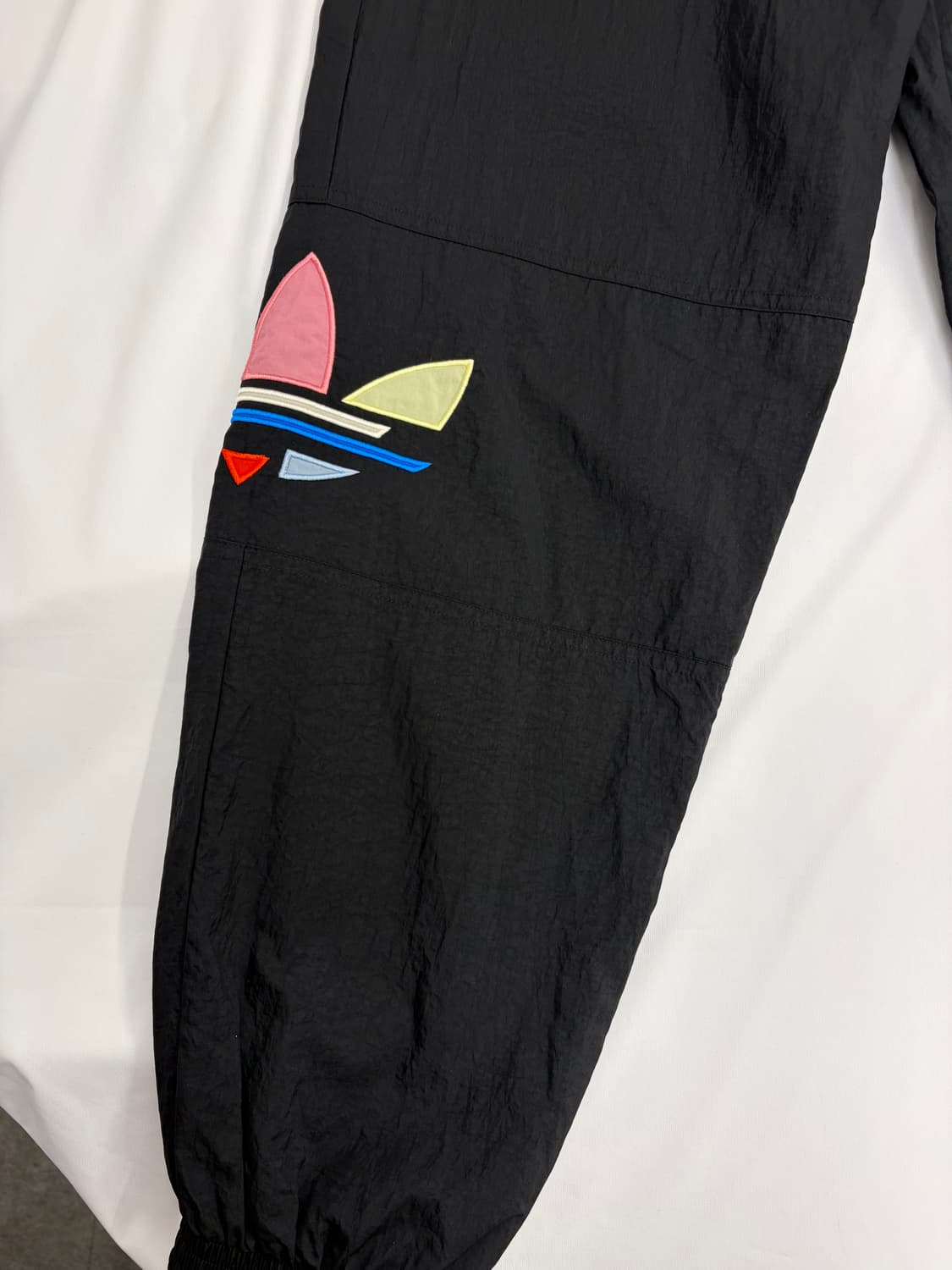 [L] 아디다스 볼드 트랙팬츠 트레이닝팬츠 상품이미지2