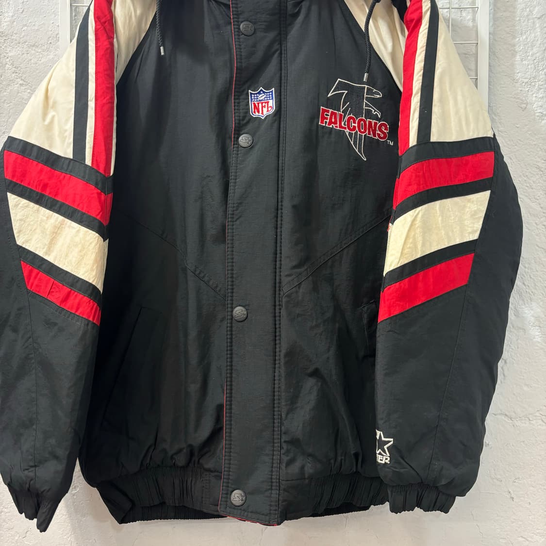 NFL X 스타터 90s 올드스쿨 애틀랜타 팰컨스 패딩 자켓 L 상품이미지4