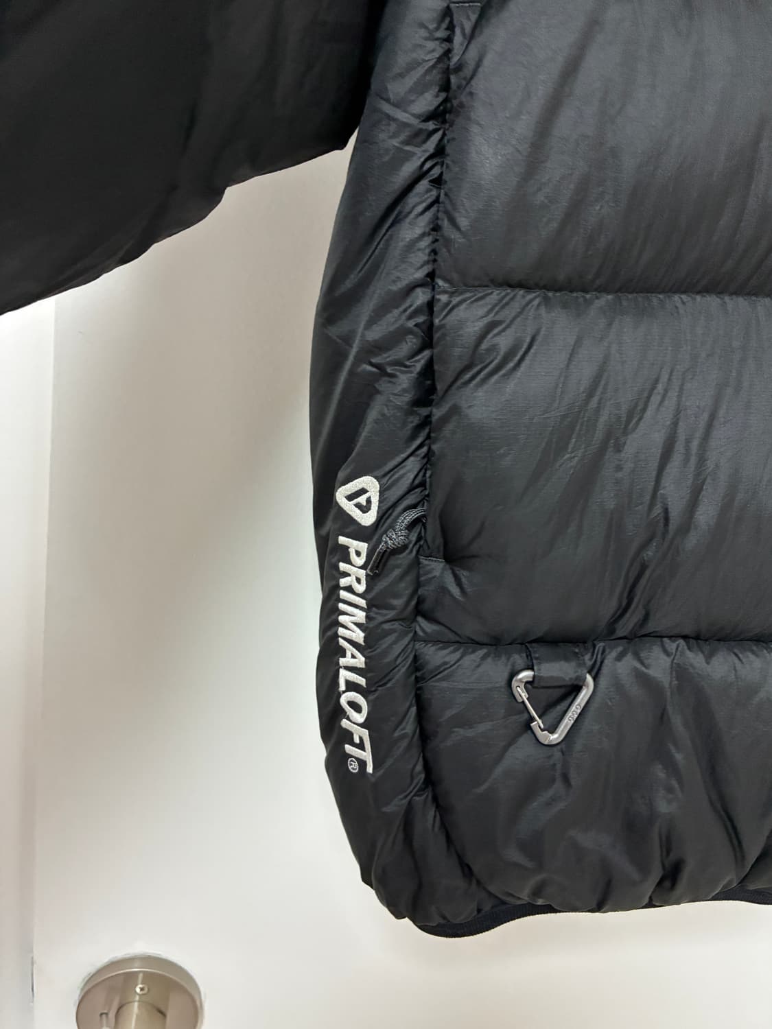 ACG 써마핏 ADV 루나 레이크 퍼퍼 자켓 블랙 - 아시아 상품이미지2