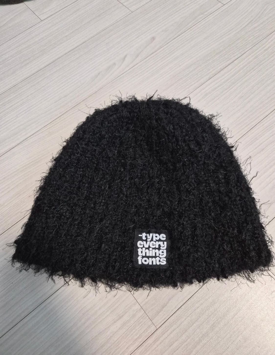 type everything fonts' 블랙 비니 상품이미지2