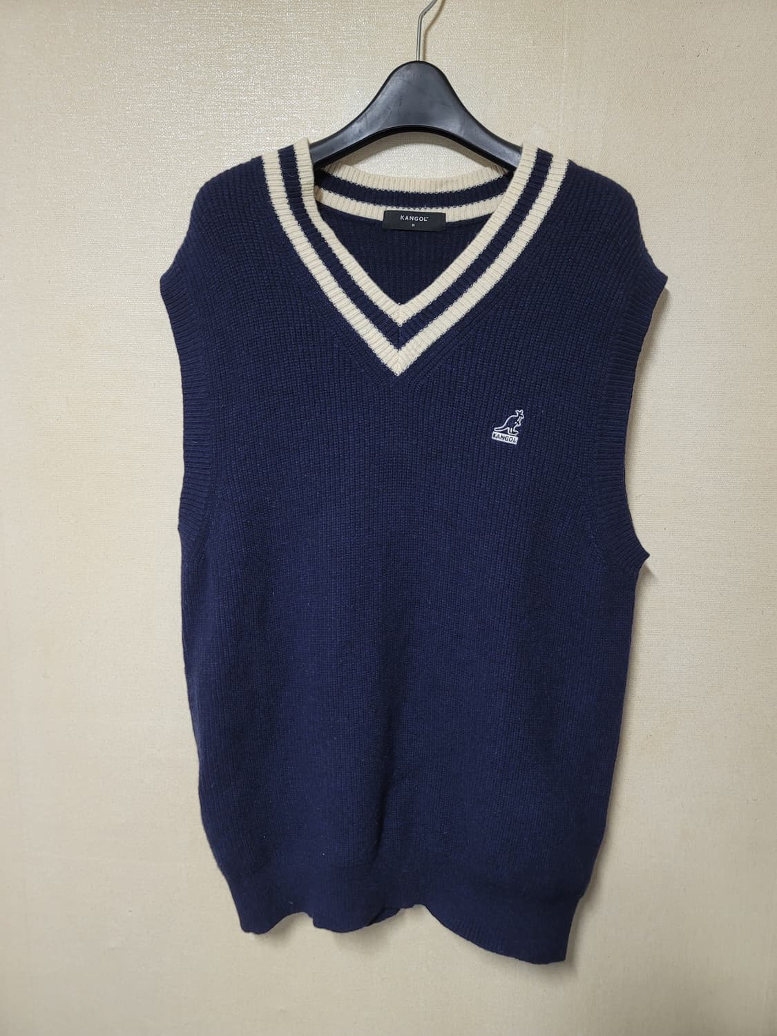 캉골 브이넥 니트 베스트 상품이미지1