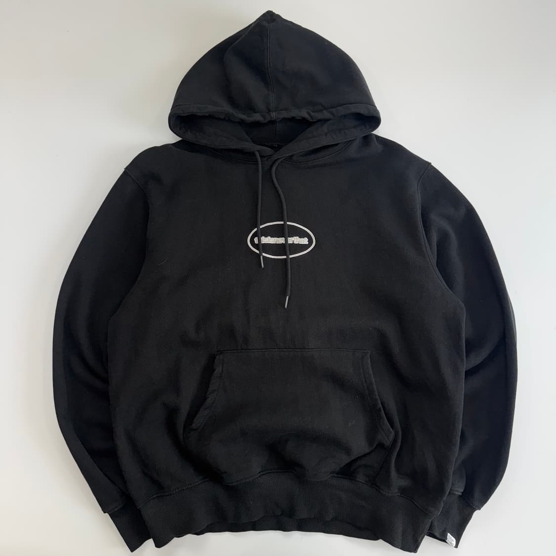 Thisisneverthat 디스이즈네버댓 스펠아웃 블랙 후드티 상품이미지3