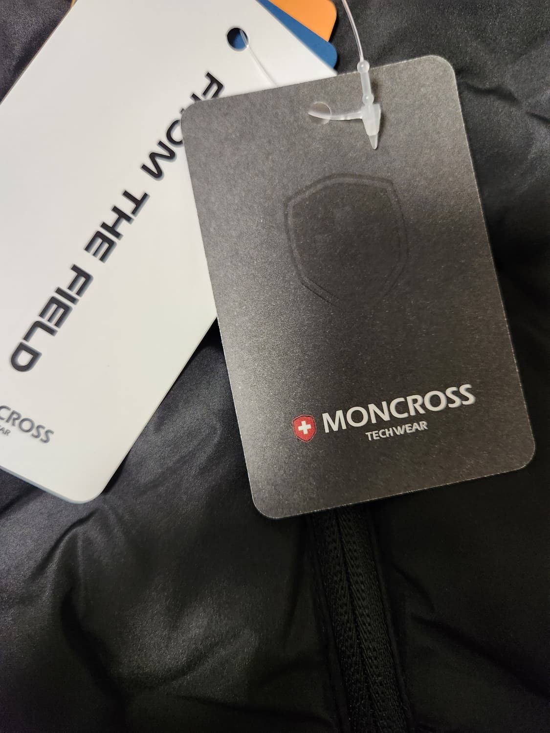 택새상품)MONCROSS 발수#방풍 기능성 경량패딩 사이즈115

  상품이미지7
