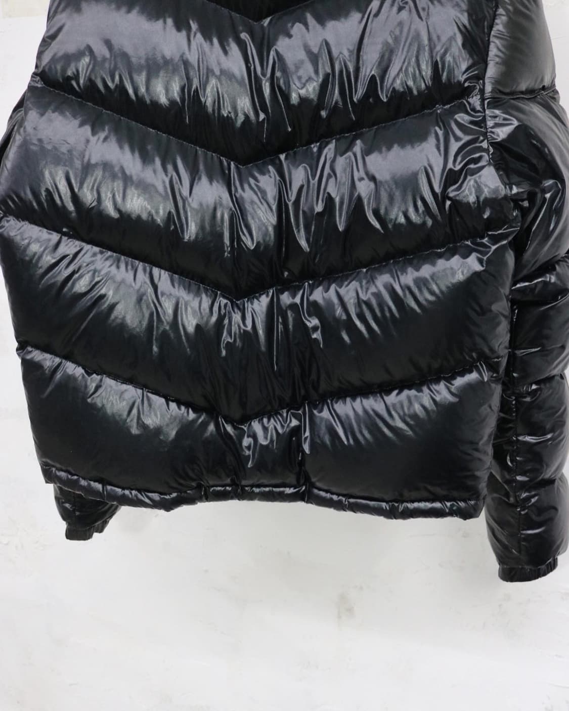 캘빈 클라인 유광 패딩 상품이미지7