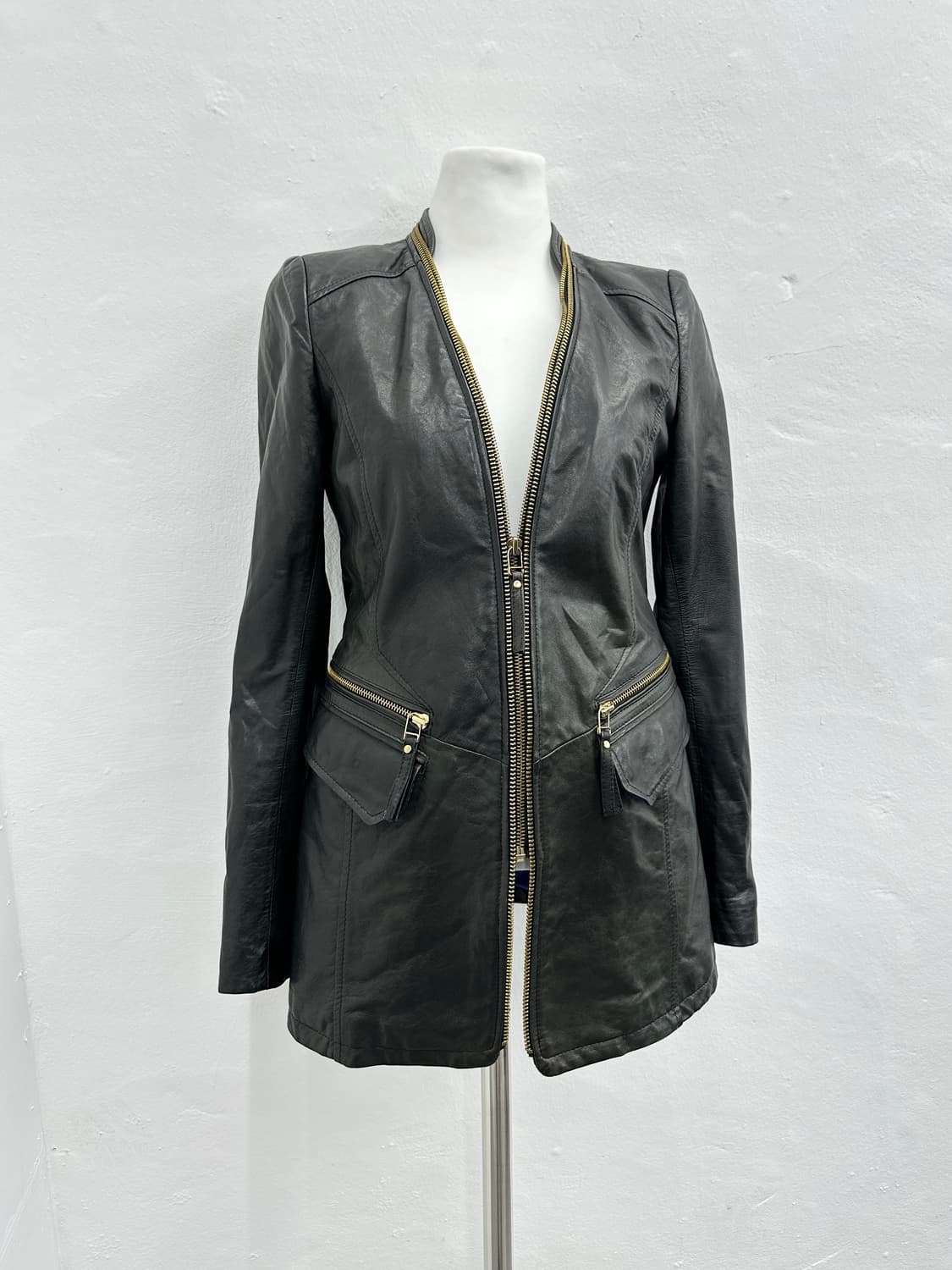 KAALEISUKTAE x ROBO lambskin zipper deta 상품이미지2