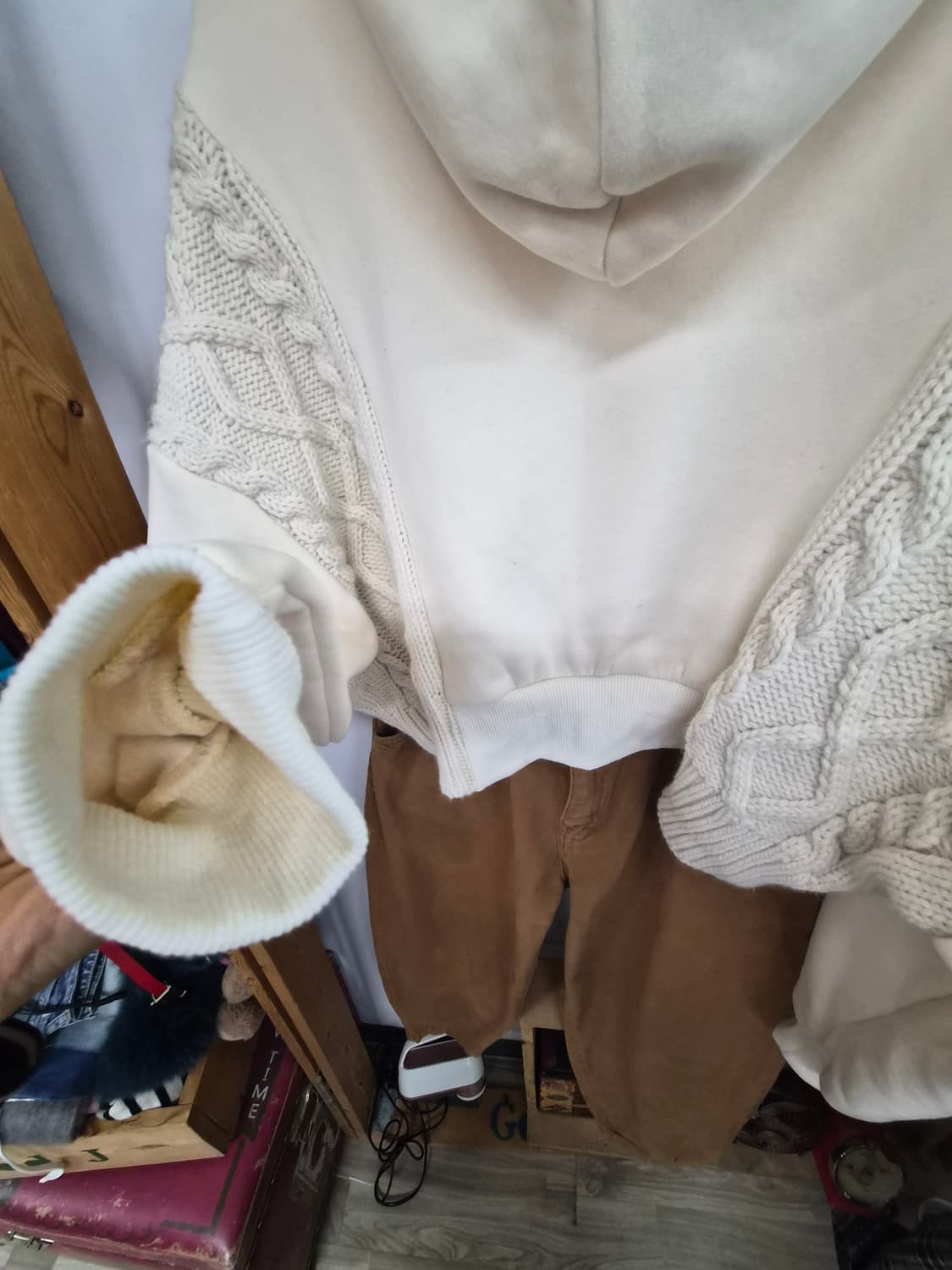 니트 케이블 후드. 자라 커브드 팬츠 상품이미지6