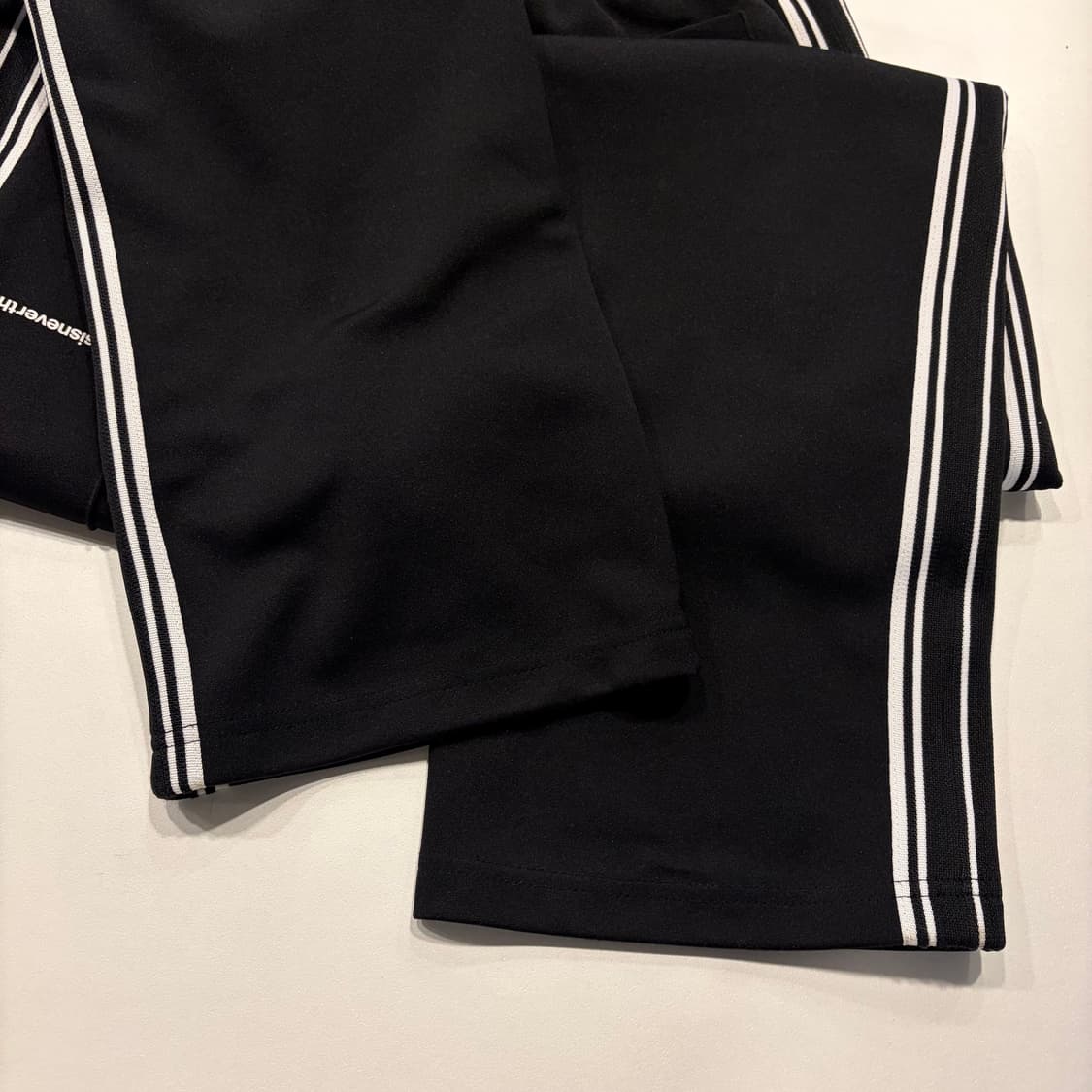 [M] 20ss 디스이즈네버댓 블랙 트랙 팬츠 C560 상품이미지6