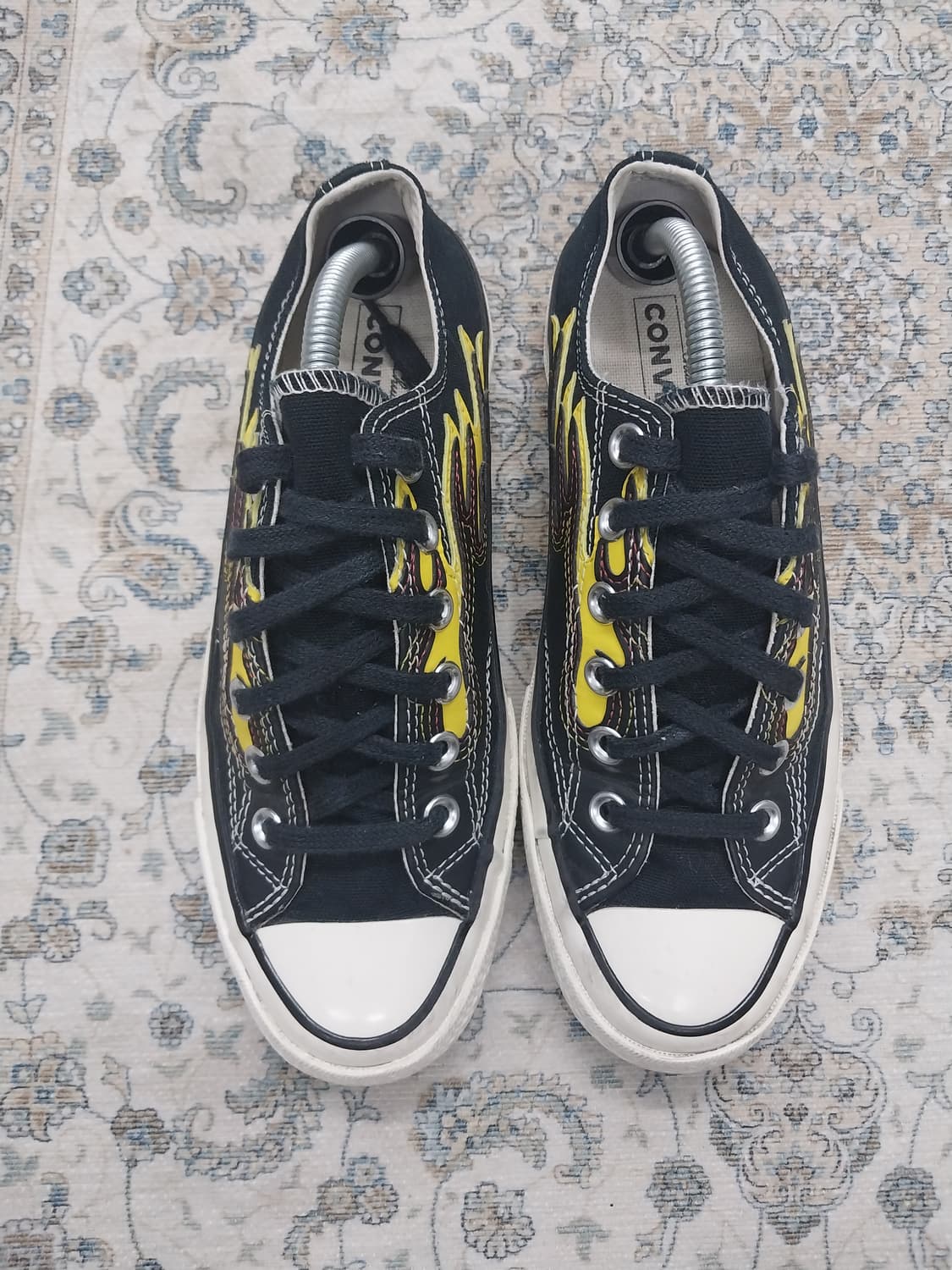 컨버스 척테일러 블랙 불꽃 로우 스니커즈 4.5 (235-240mm) 상품이미지2