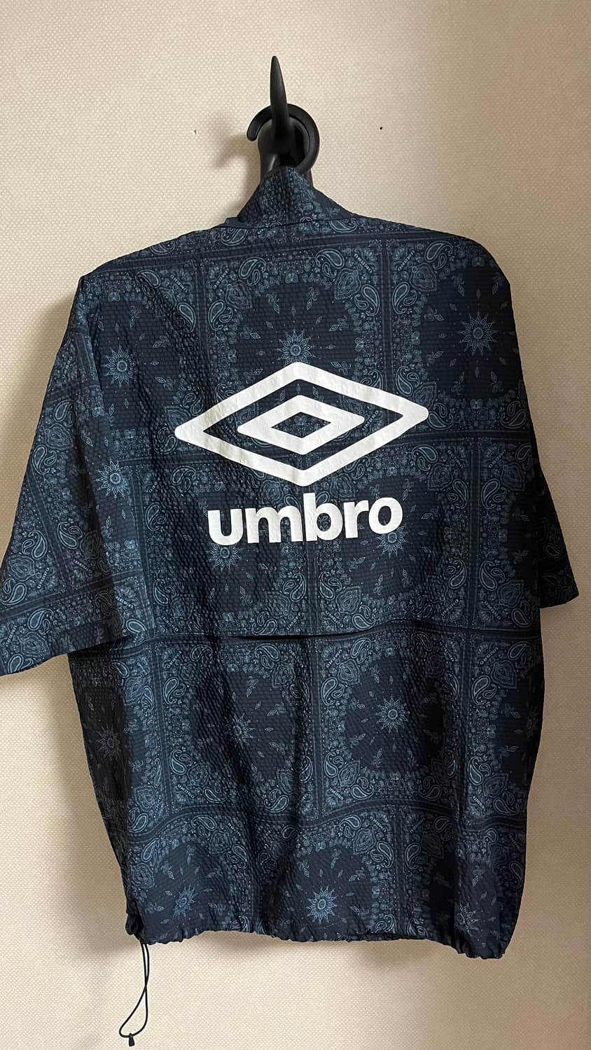 엄브로 페이즐리 반팔 하프집업 상품이미지4