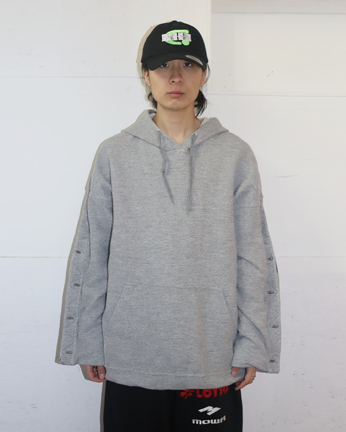 와이프로젝트 17SS 버튼 슬리브 후디 상품이미지1