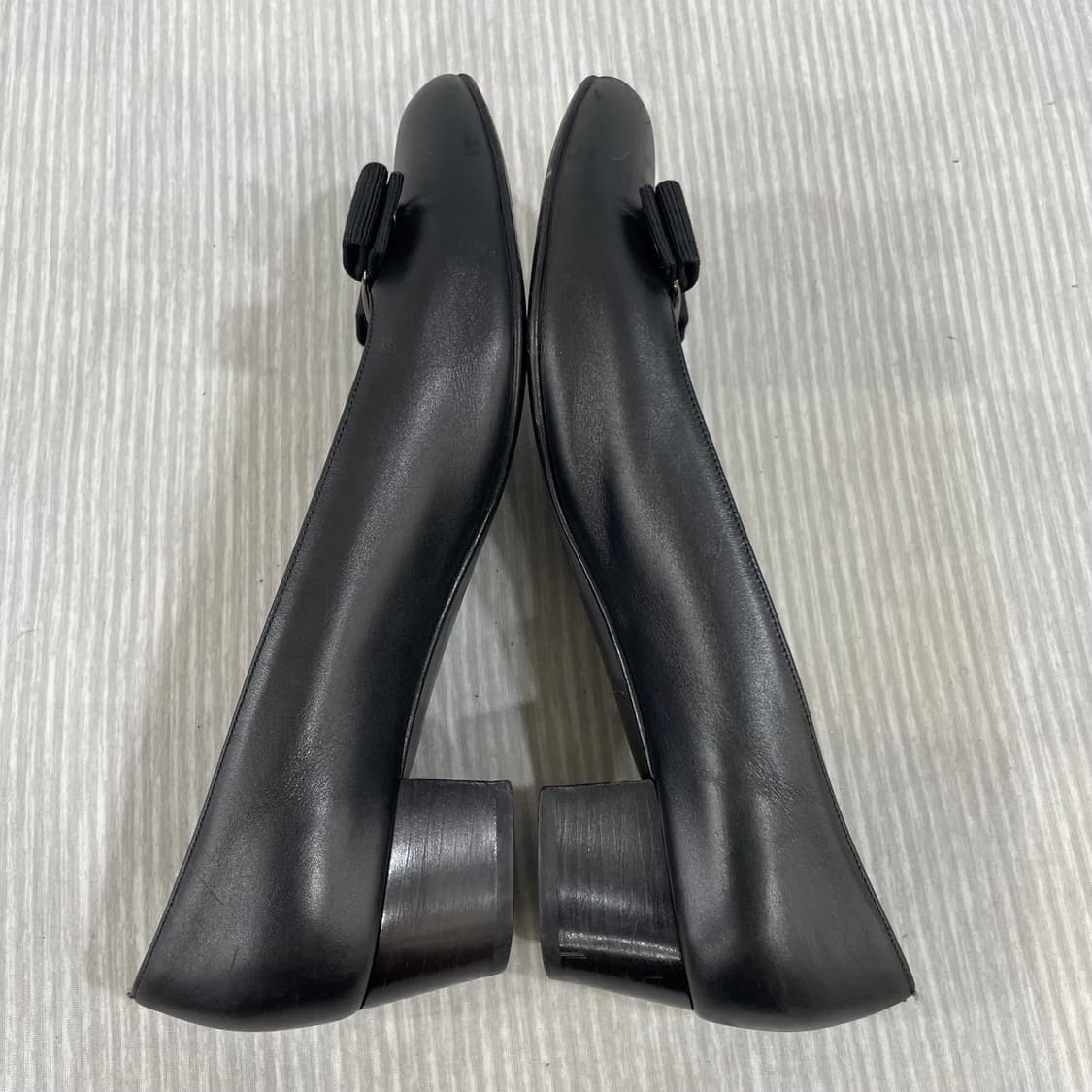 페라가모 바라 펌프스 블랙 250mm 상품이미지5