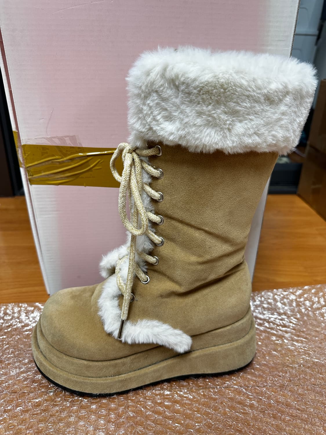 루루서울 엔젤퍼부츠 베이지 미디 235 상품이미지7