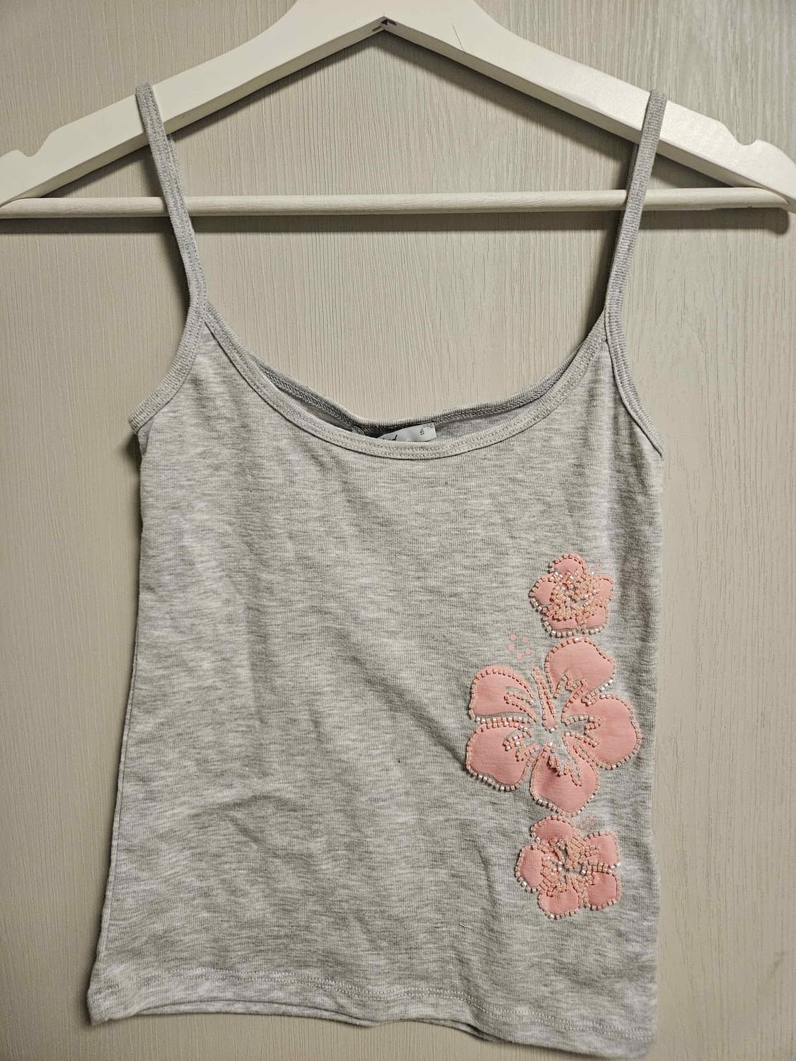 subdued beaded flower tank top 상품이미지1