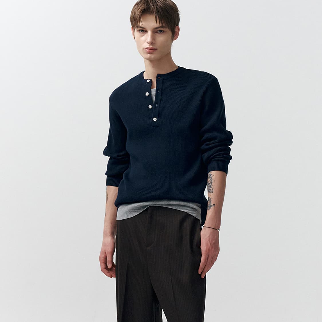 [48] 노이어 헨리넥 니트 2컬러 상품이미지4