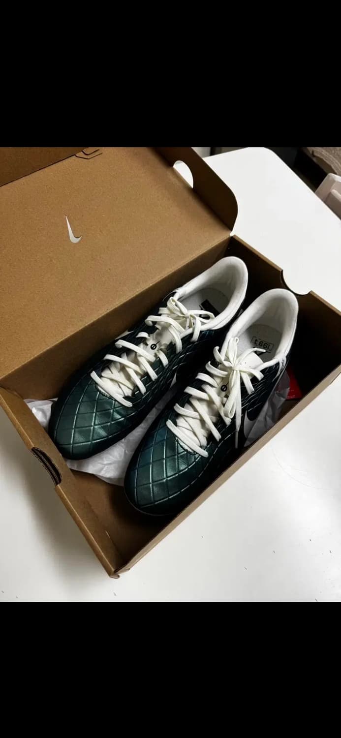 나이키 티엠포 30주년 레전드 10 아카데미 FG/MG 280 상품이미지1