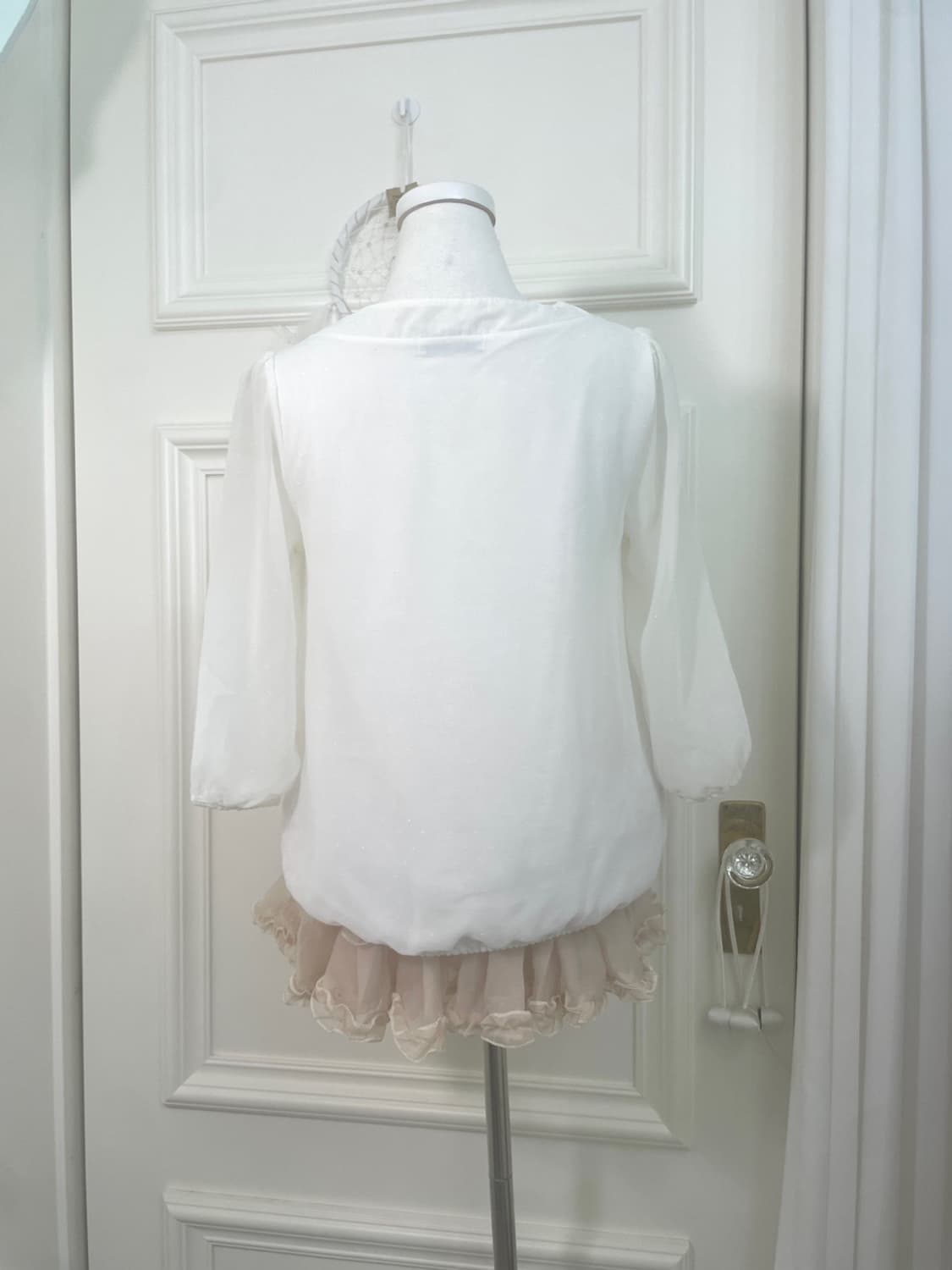 white pure glitter dot bow blouse 상품이미지3