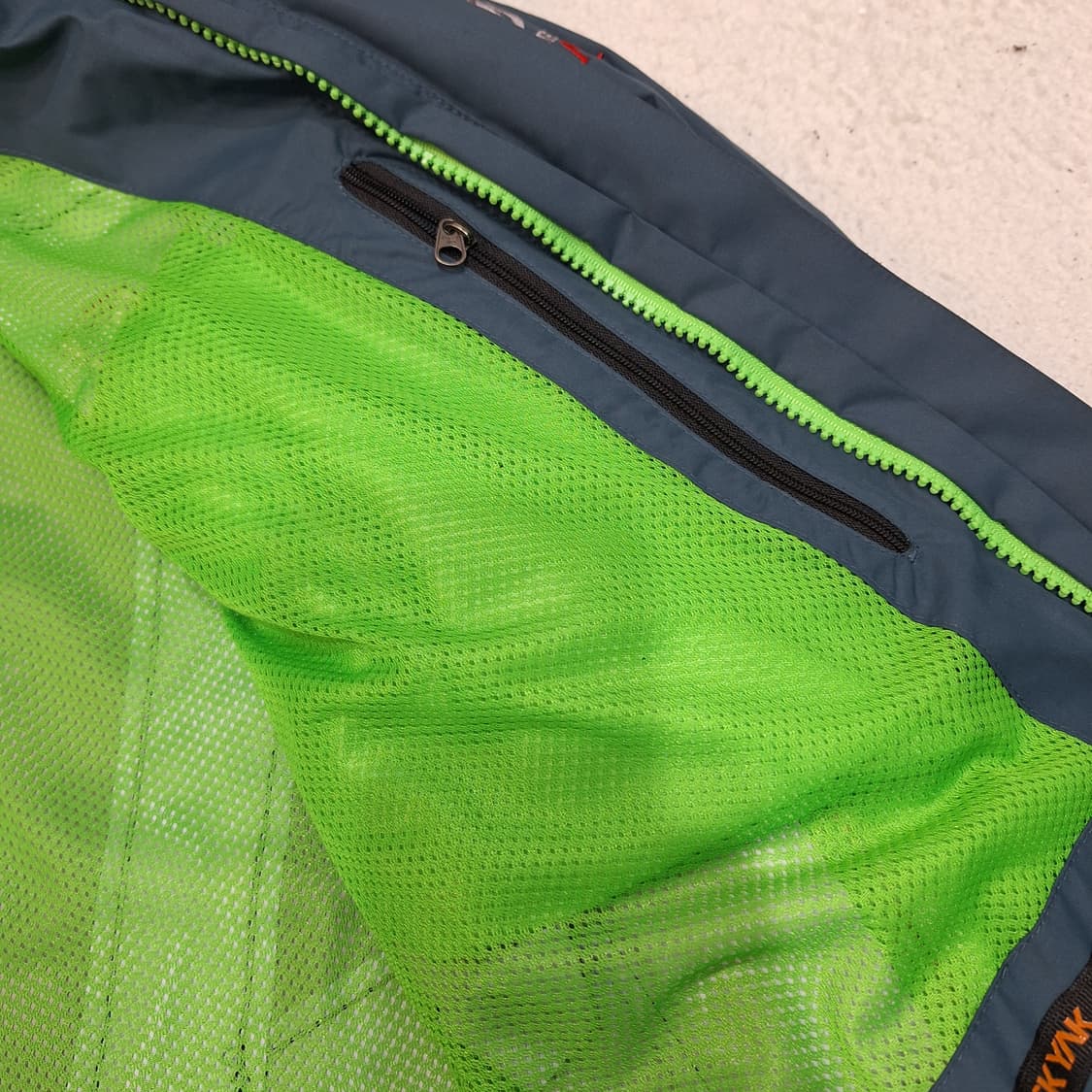 블랙야크  바람막이100 상품이미지5