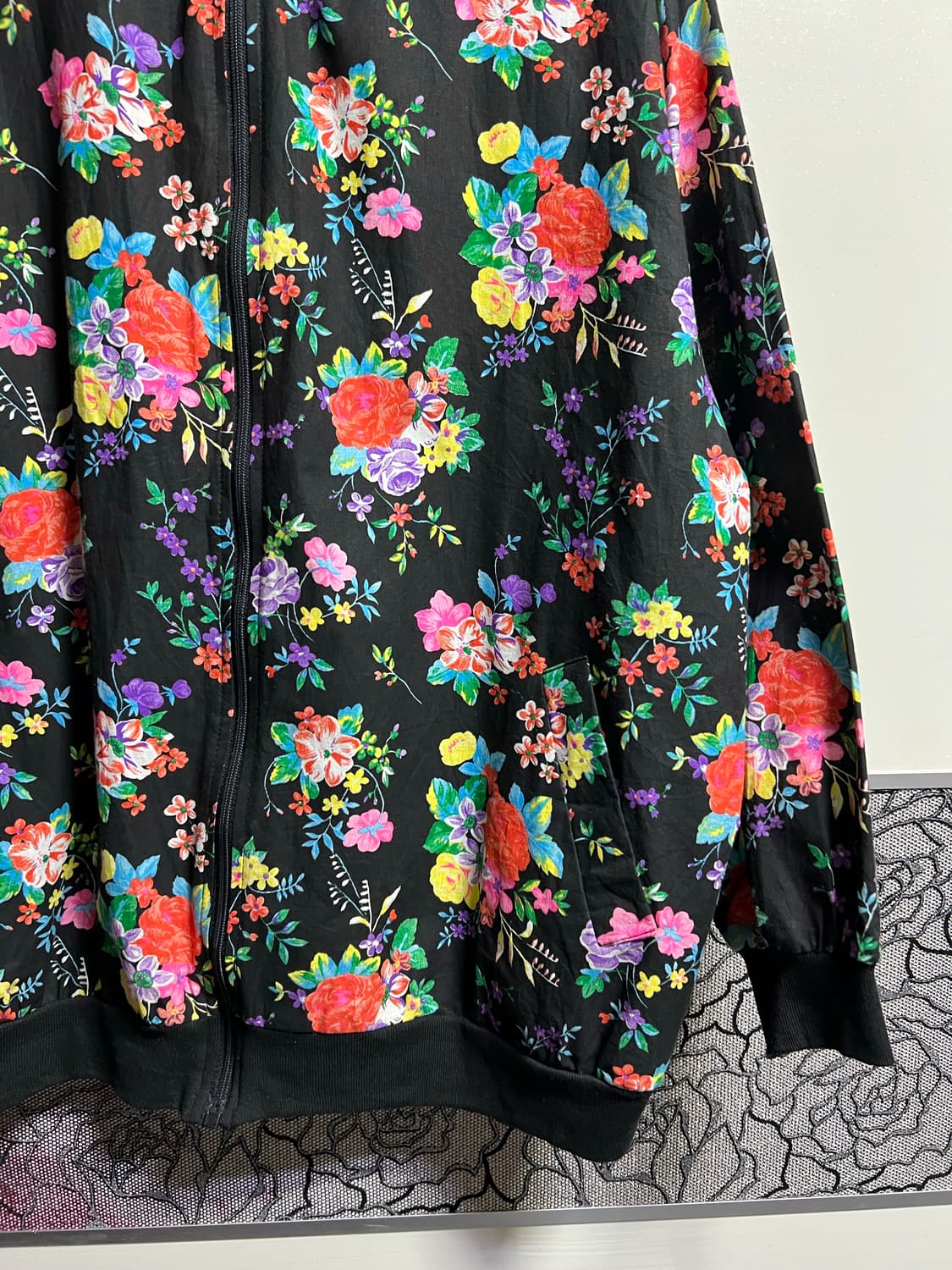 빈티지 80s 플로럴 블랙 봄버 자켓 상품이미지3