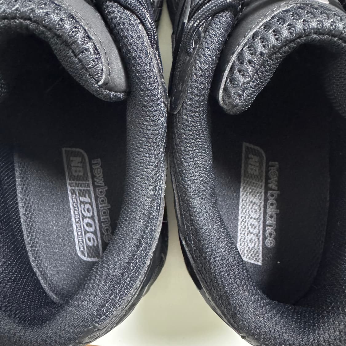 뉴발란스 1906U 트리플 블랙 상품이미지5