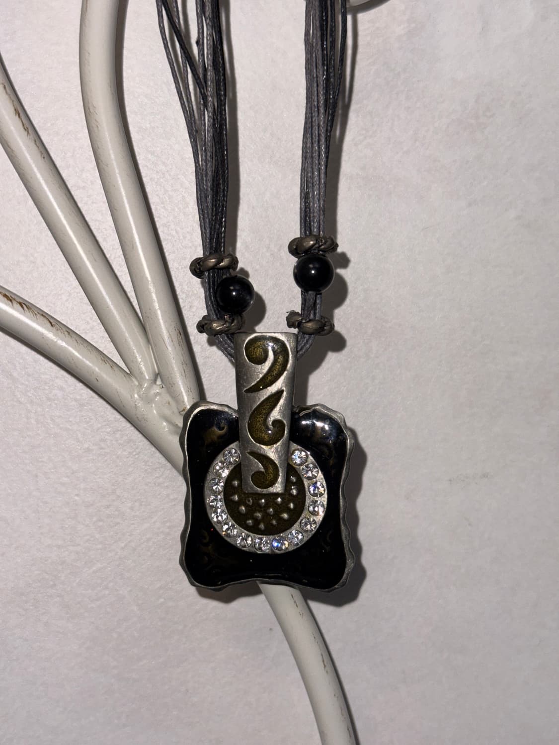 Khaki bold oriental gemstone necklace 상품이미지4