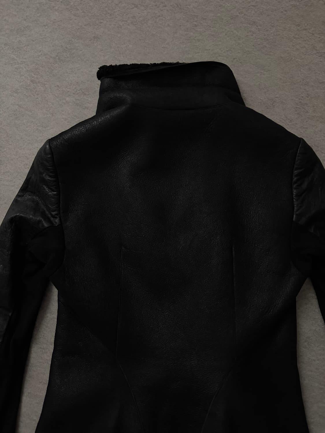 릭오웬스 램스킨 비대칭 롱무스탕 상품이미지8