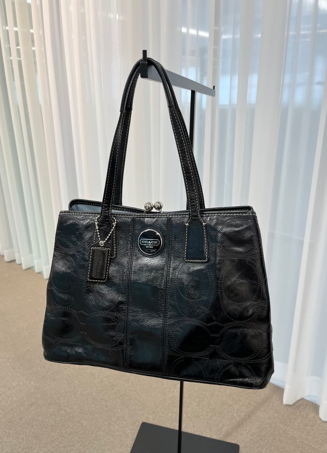 Coach Black Enamel Bag 상품이미지1