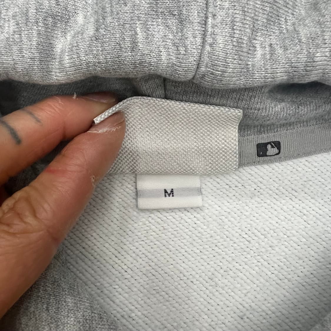 엠엘비 그레이 로고 후드집업 상품이미지2