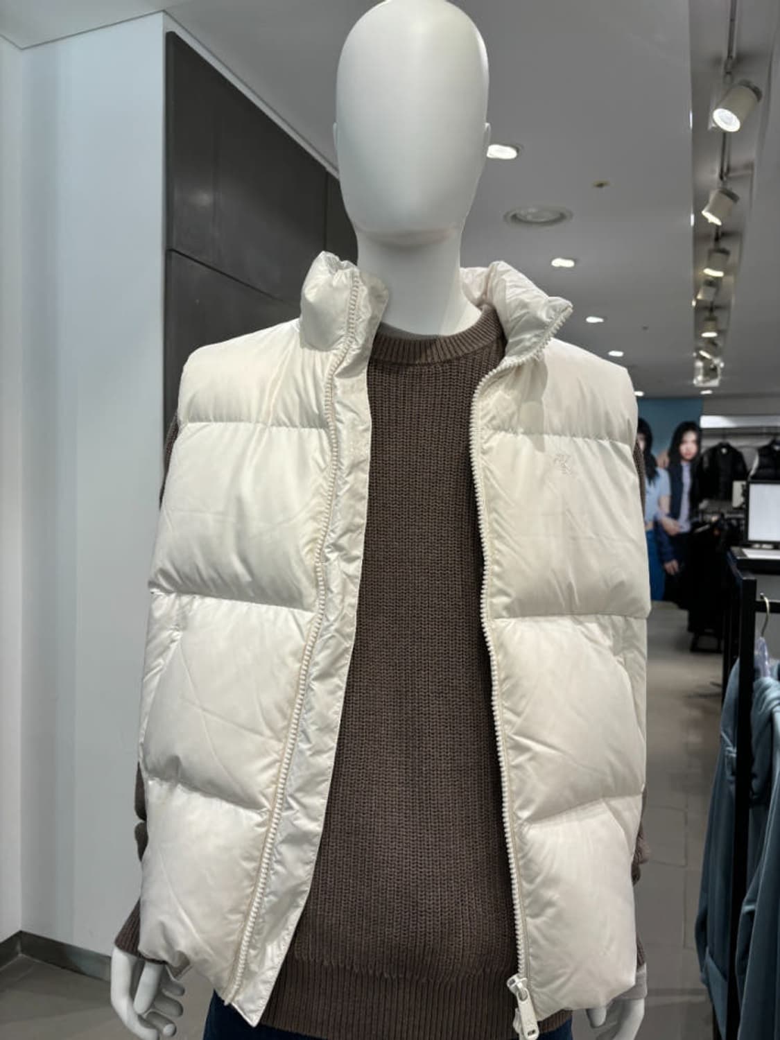 캘빈클라인 글로시 다운 패딩조끼 화이트 상품이미지1