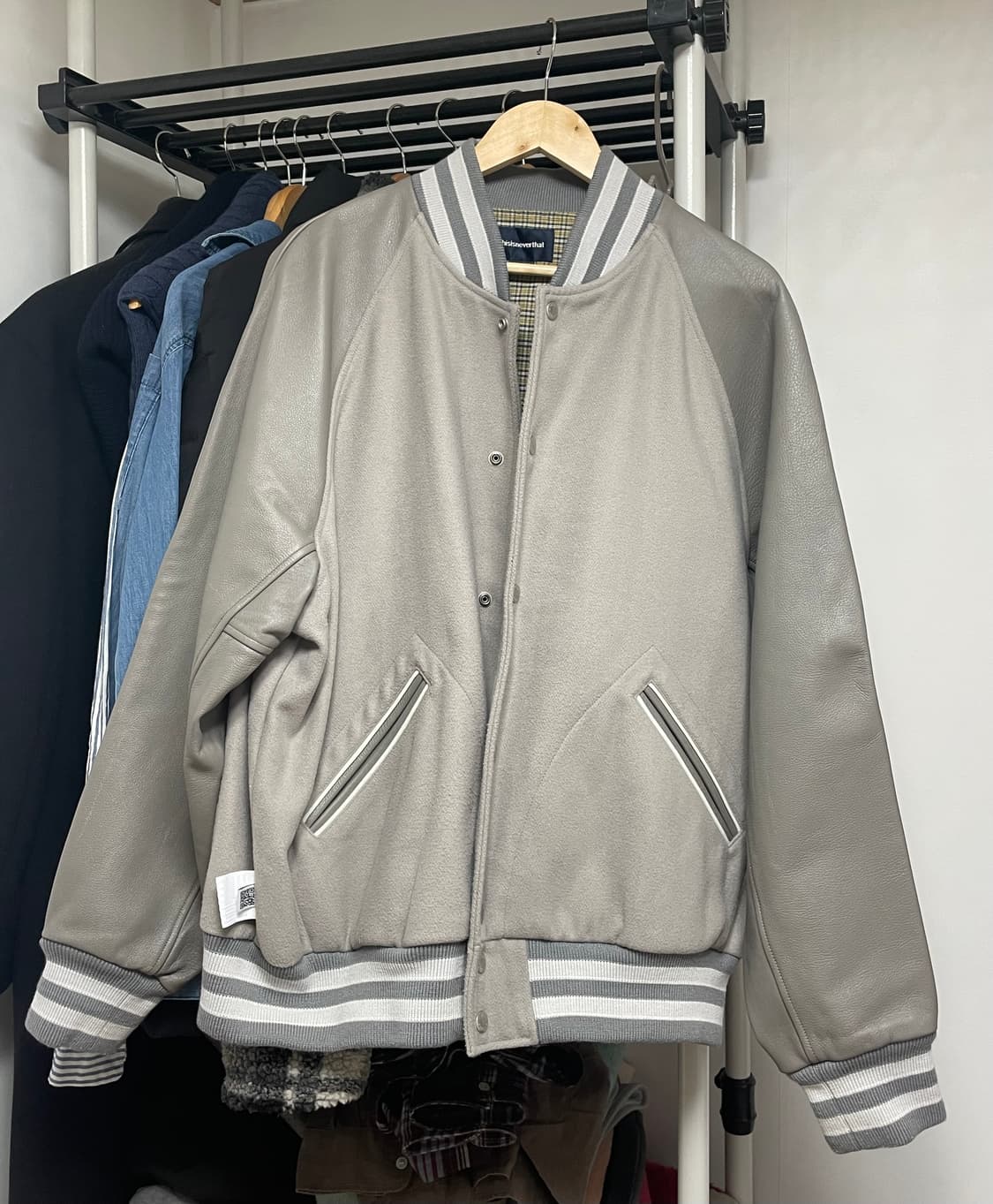 디스이즈네버댓 바시티자켓(L) 상품이미지1