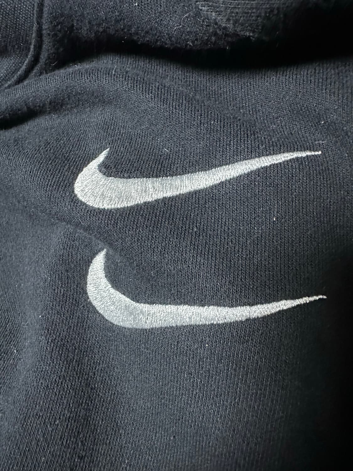 나이키 더블 스우시 맨투맨 블랙 색상 XL 사이즈 상품이미지5