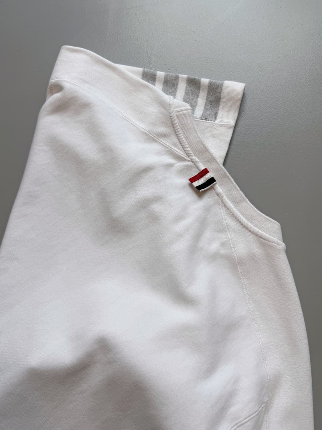 톰브라운 오버핏 신형 4바 화이트 하프티셔츠  5 size  상품이미지5