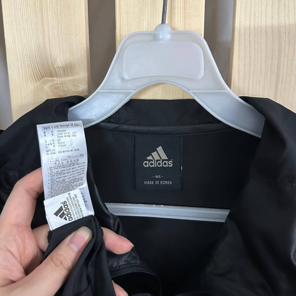 (M) 아디다스 유광 블랙 바람막이 자켓 상품이미지5