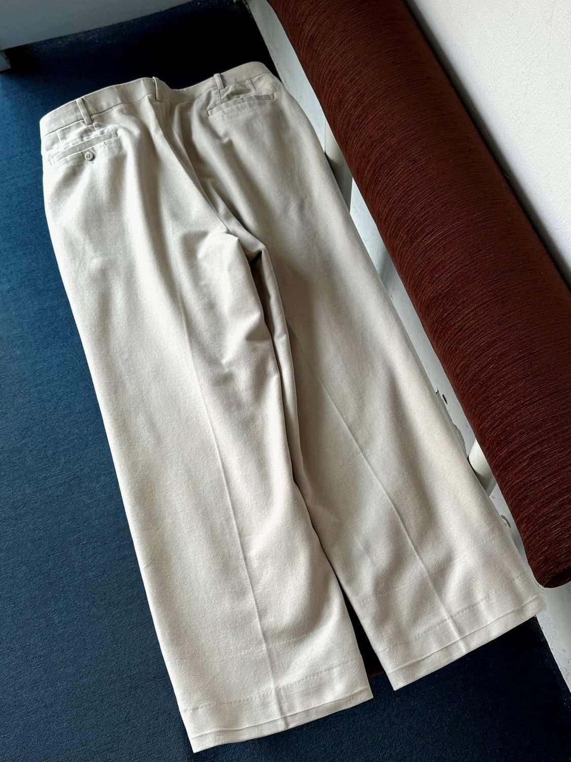 Brushed cotton two tuck wide chino pants 상품이미지5